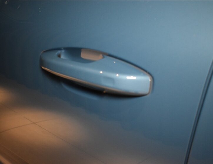 Volvo EX40 SUV / Terénní 0,0 325 kw