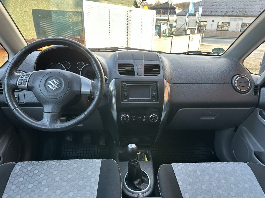 Suzuki SX4 Hatchback 1,6 l 88 kw