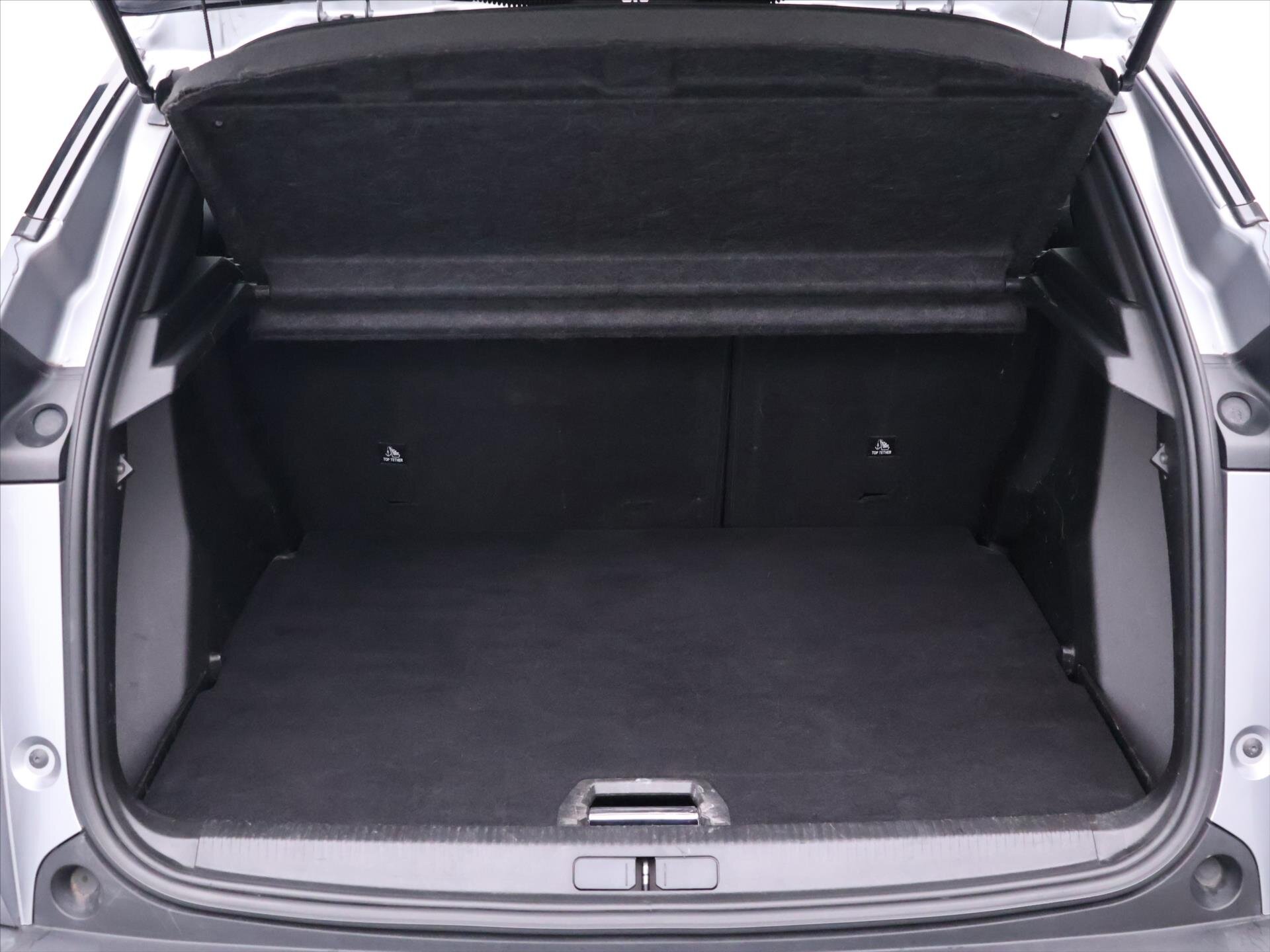 Peugeot 2008 SUV 1,2 l 74 kw