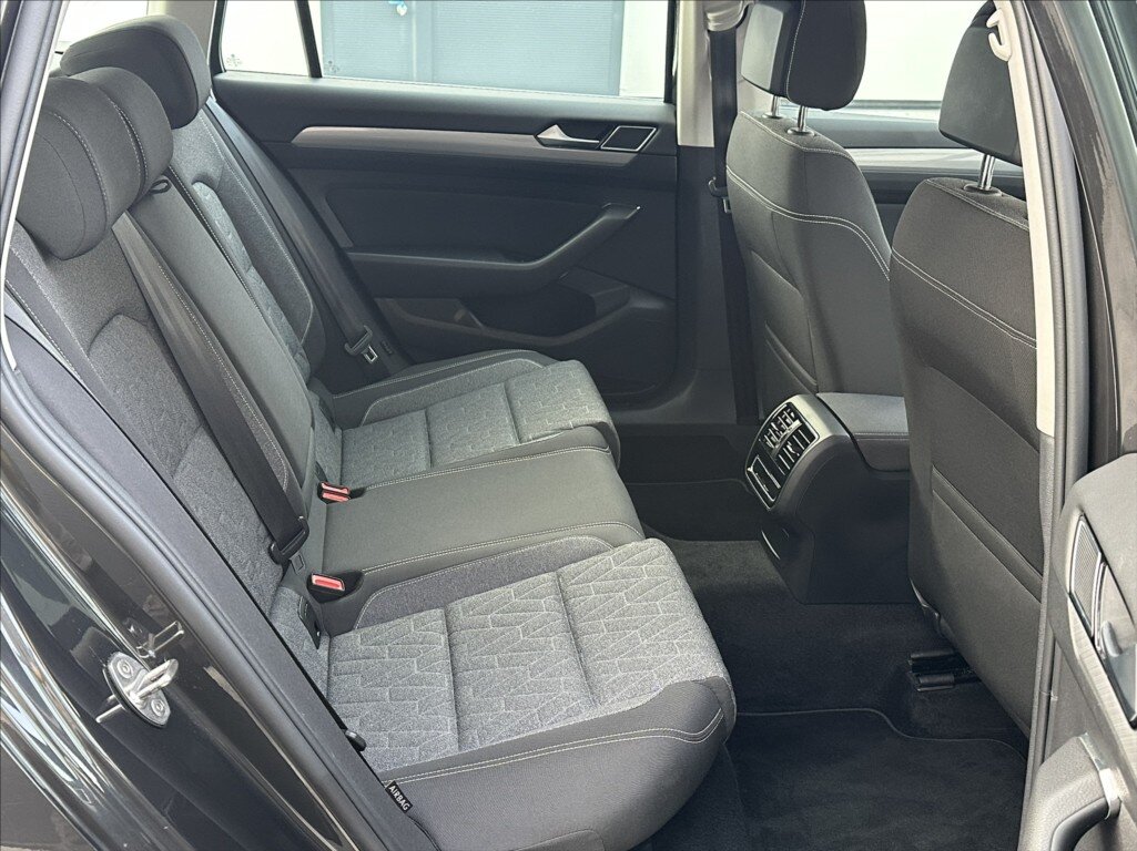 Volkswagen Passat Kombi 1,5 l 110 kw