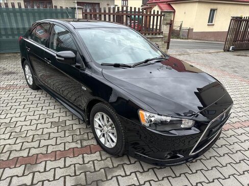 Mitsubishi Lancer Hatchback 1,6 l 86 kw