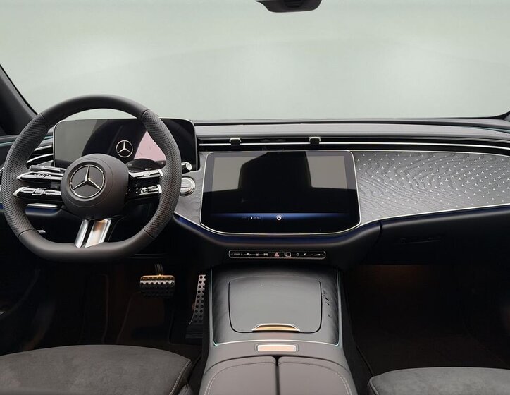 Mercedes-Benz Třídy E Sedan 2,0 l 145 kw