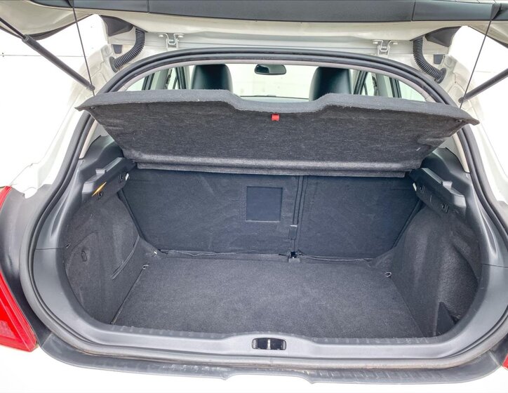 Peugeot 308 Hatchback 1,6 l 147 kw