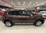 Peugeot 2008 6