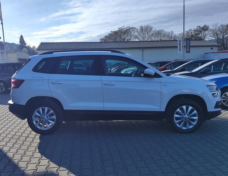 Škoda Karoq SUV 1,5 l 110 kw