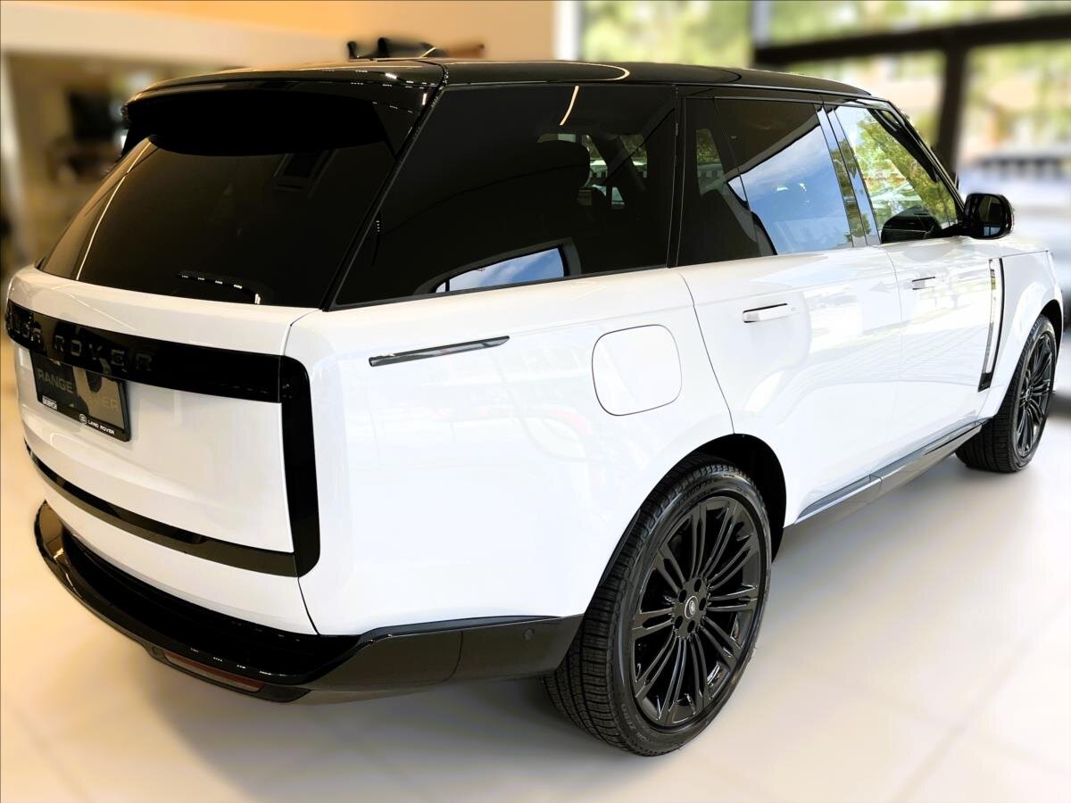 Land Rover Range Rover SUV 4,4 l 390 kw