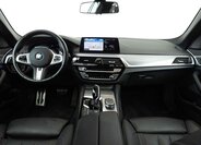 BMW Řada 5 Kombi 3,0 l 195 kw