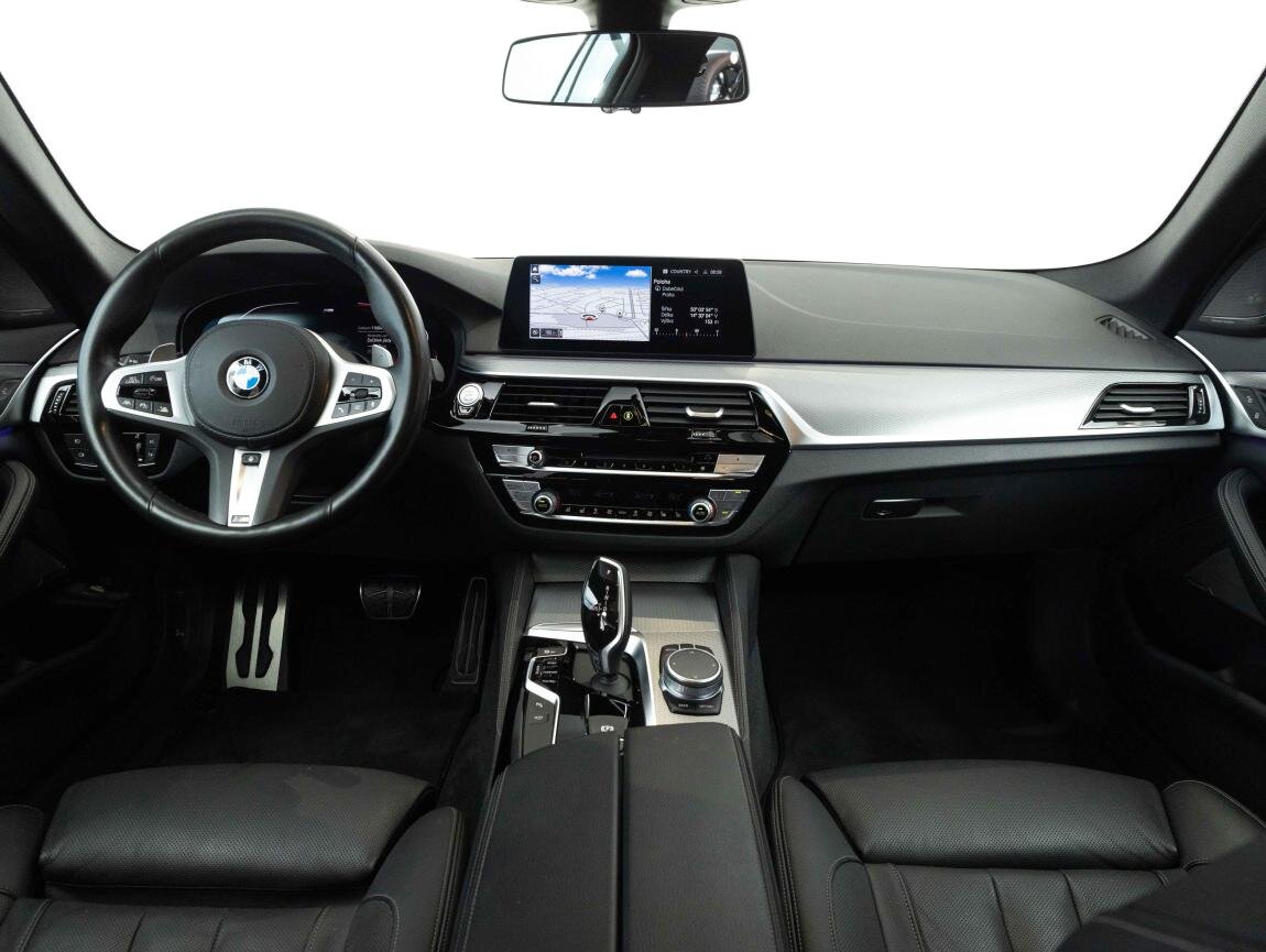 BMW Řada 5 Kombi 3,0 l 195 kw