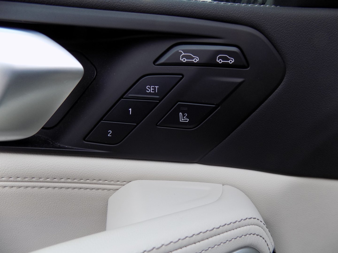 BMW X6 SUV 3,0 l 210 kw