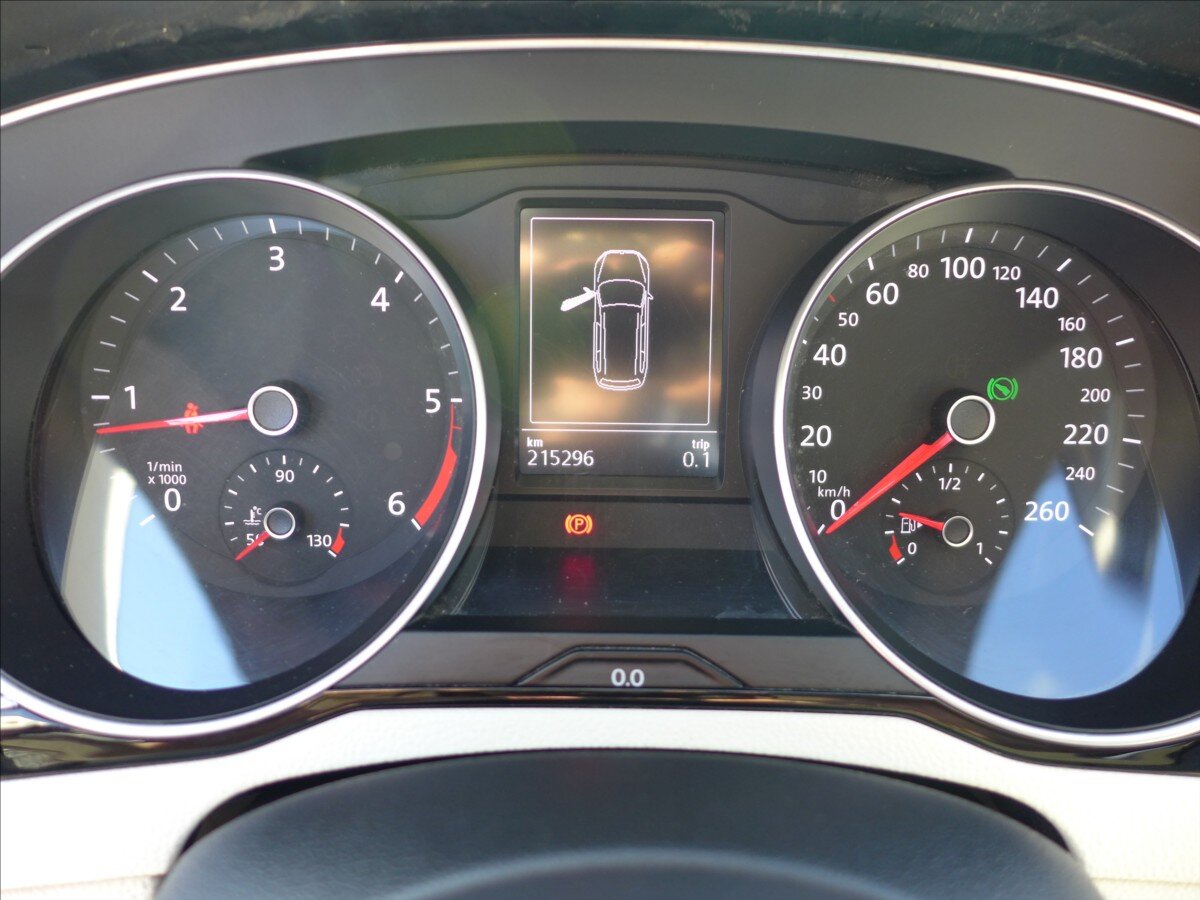 Volkswagen Passat Kombi 1,6 l 88 kw