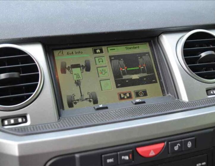 Land Rover Discovery 17