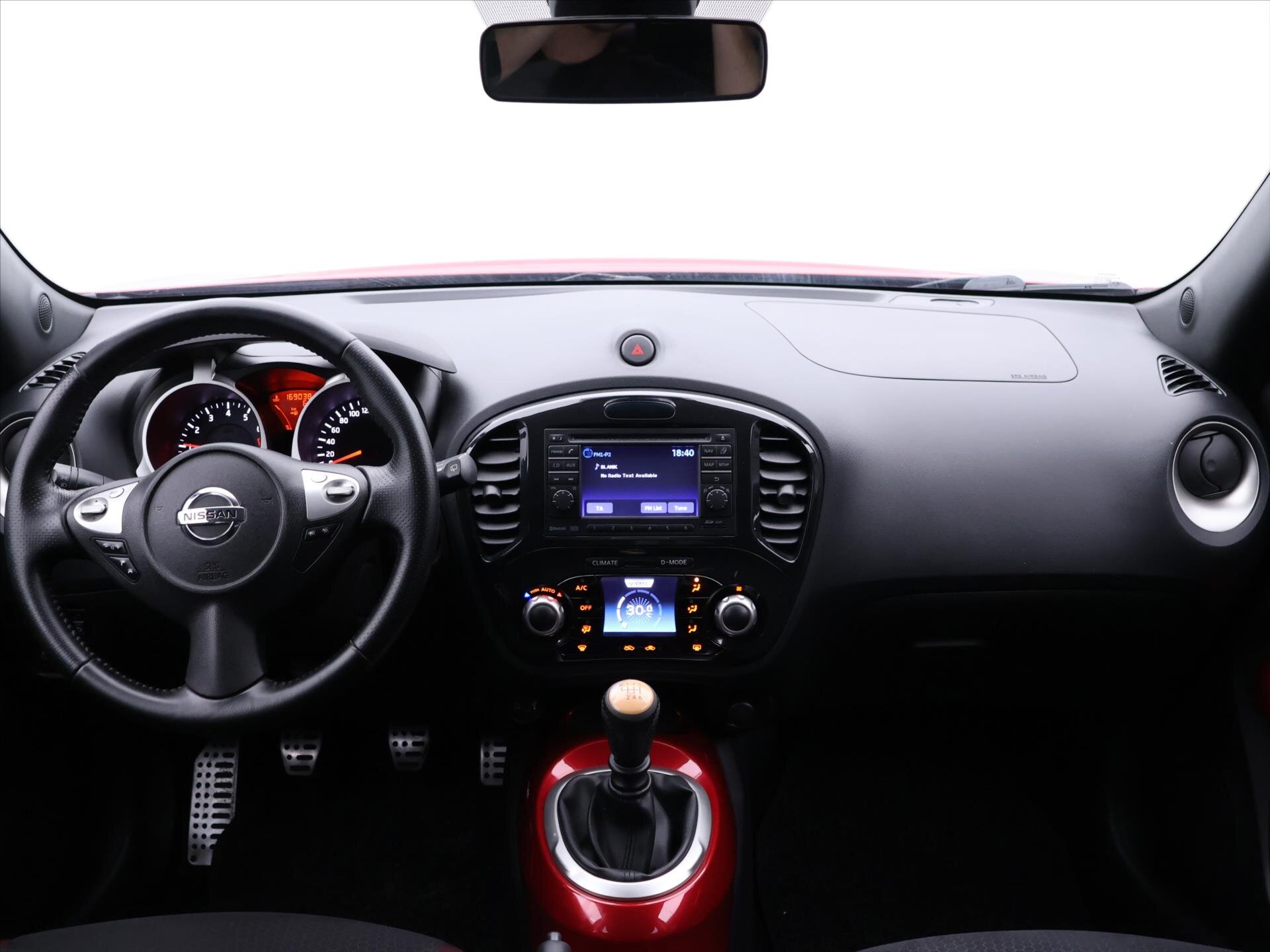 Nissan Juke SUV 1,6 l 140 kw