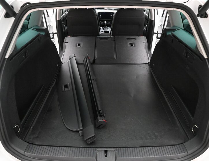 Volkswagen Passat Kombi 2,0 l 110 kw