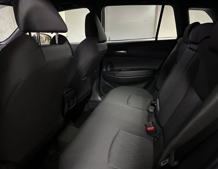 Toyota Corolla Cross 10