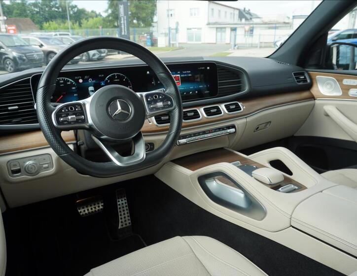 Mercedes-Benz GLS 11