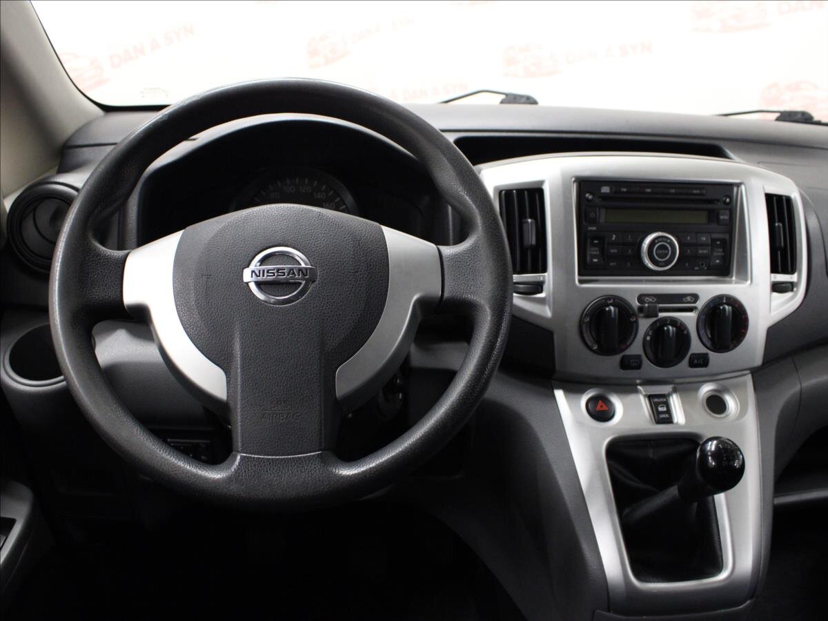 Nissan NV200