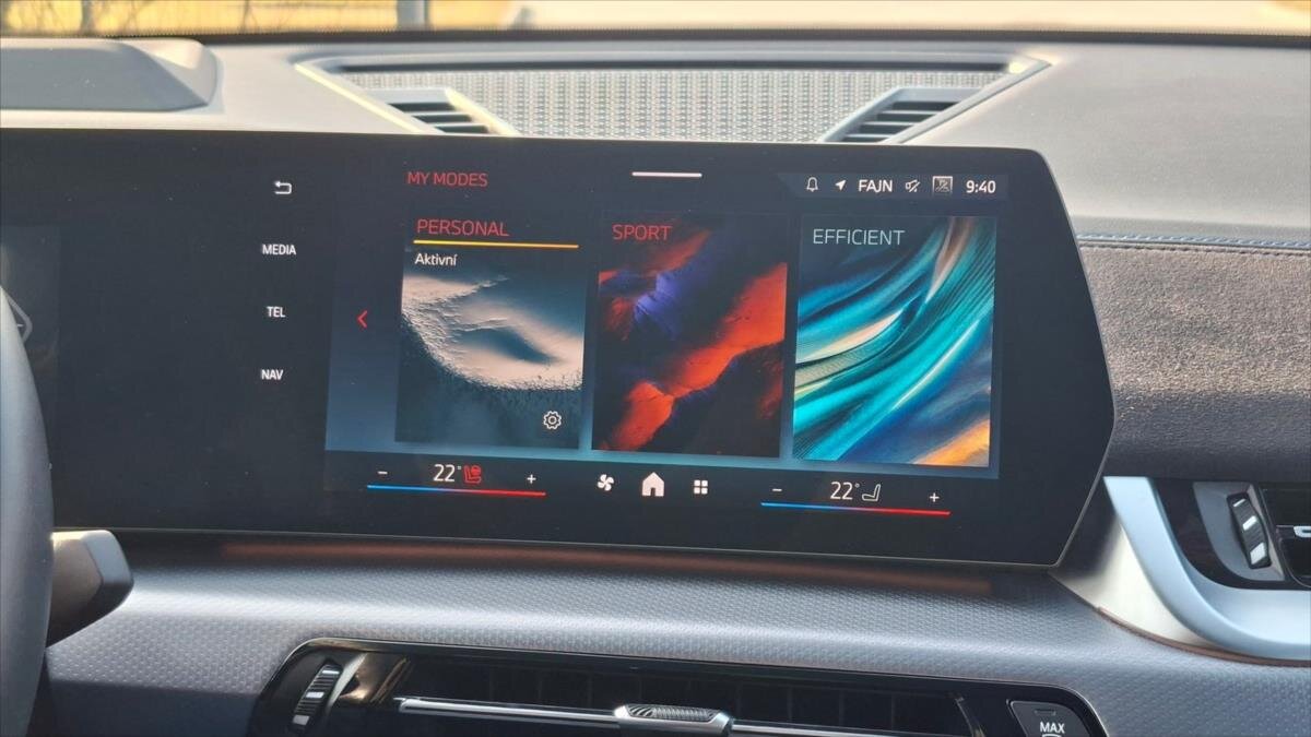 BMW X2 SUV / Terénní 2,0 l 221 kw