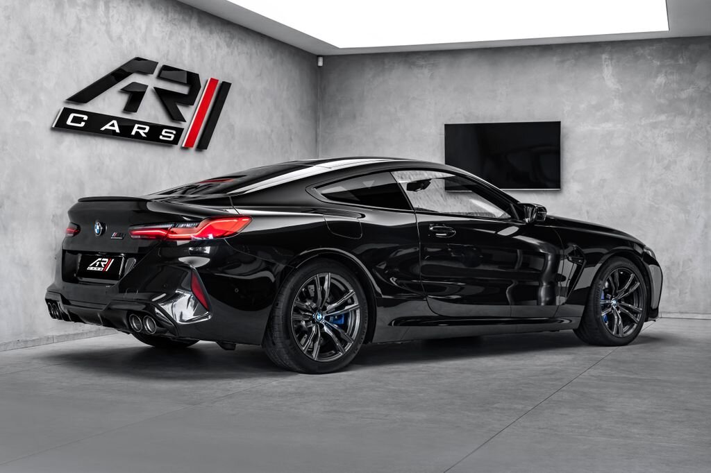 BMW M8 Kupé 4,4 l 460 kw