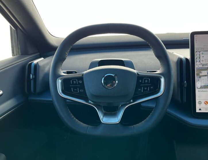 Volvo EX30 SUV / Terénní 69,0 200 kw