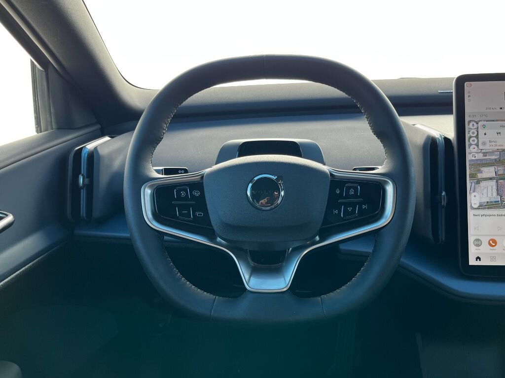 Volvo EX30 SUV / Terénní 69,0 200 kw