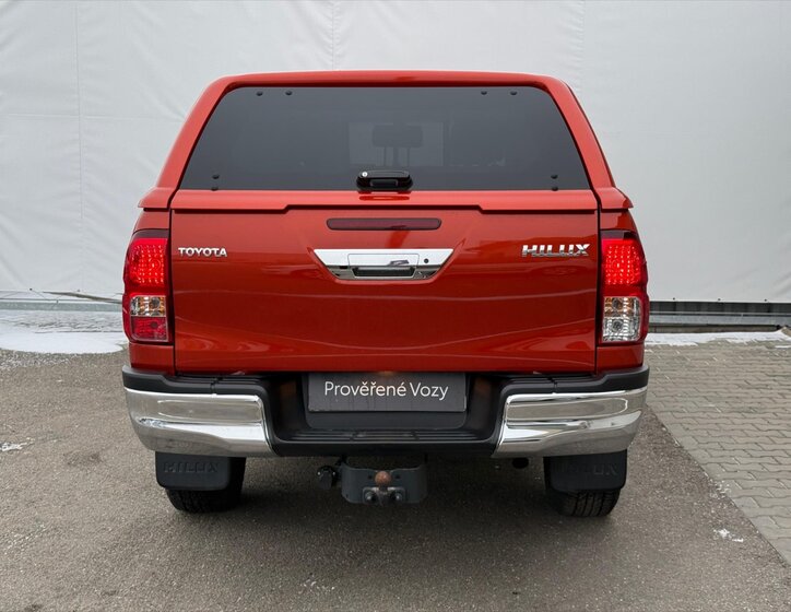 Toyota Hilux Pick-up 2,4 l 110 kw