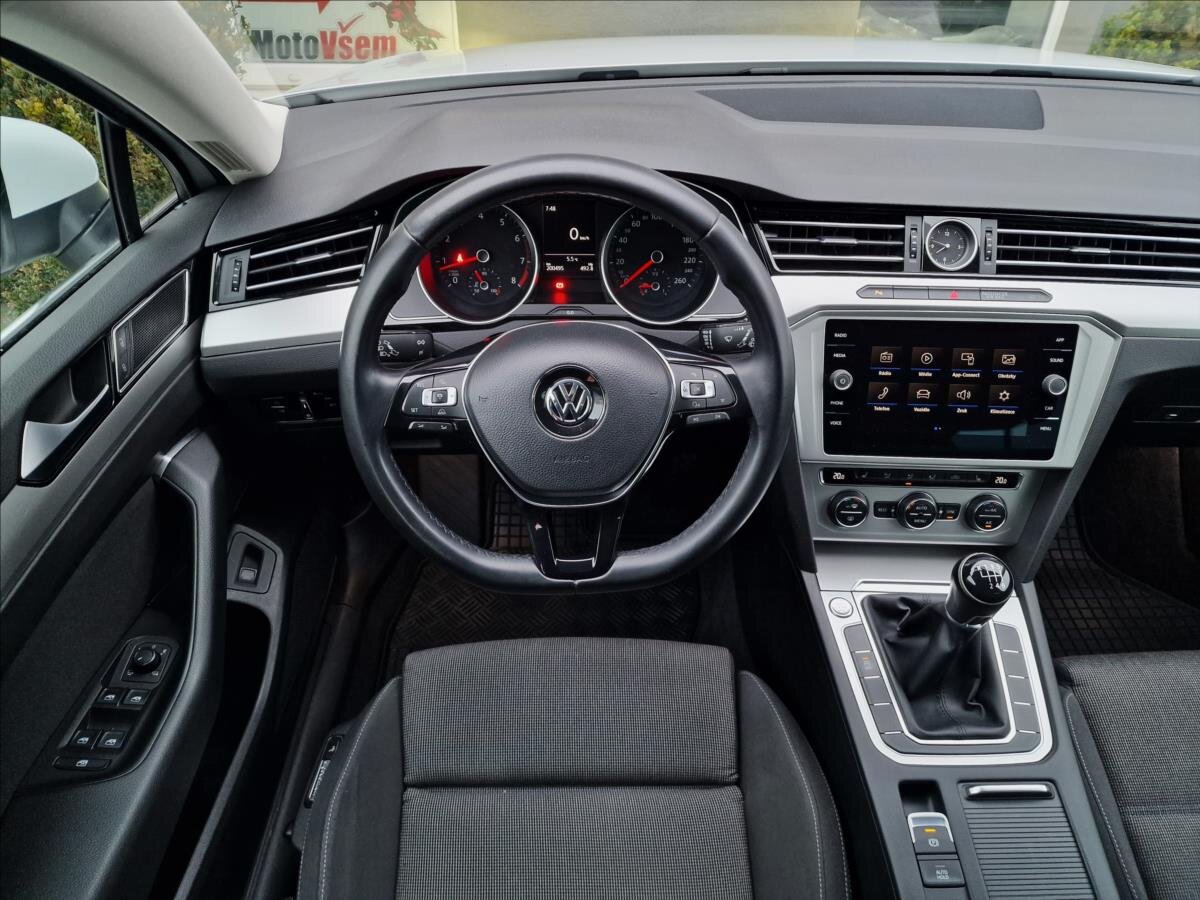 Volkswagen Passat Kombi 1,4 l 110 kw