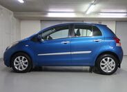 Toyota Yaris 8