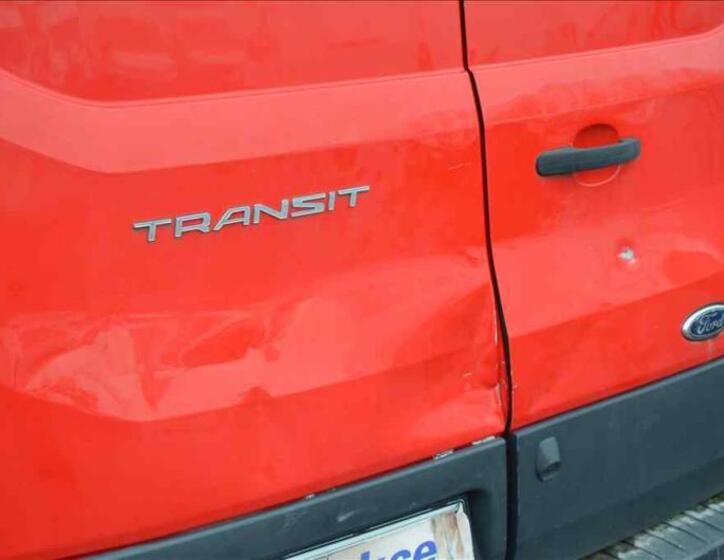 Ford Transit 19