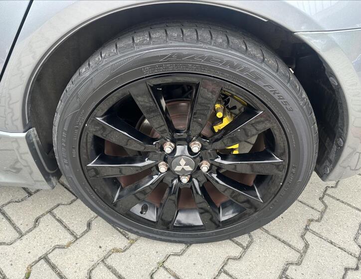 Mitsubishi Lancer 20