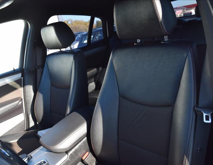 BMW X4 Sedan 2,0 l 140 kw