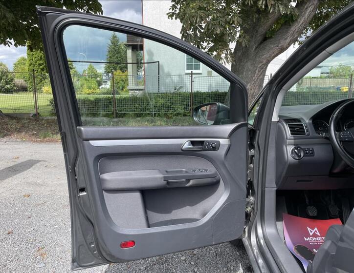 Volkswagen Touran 11