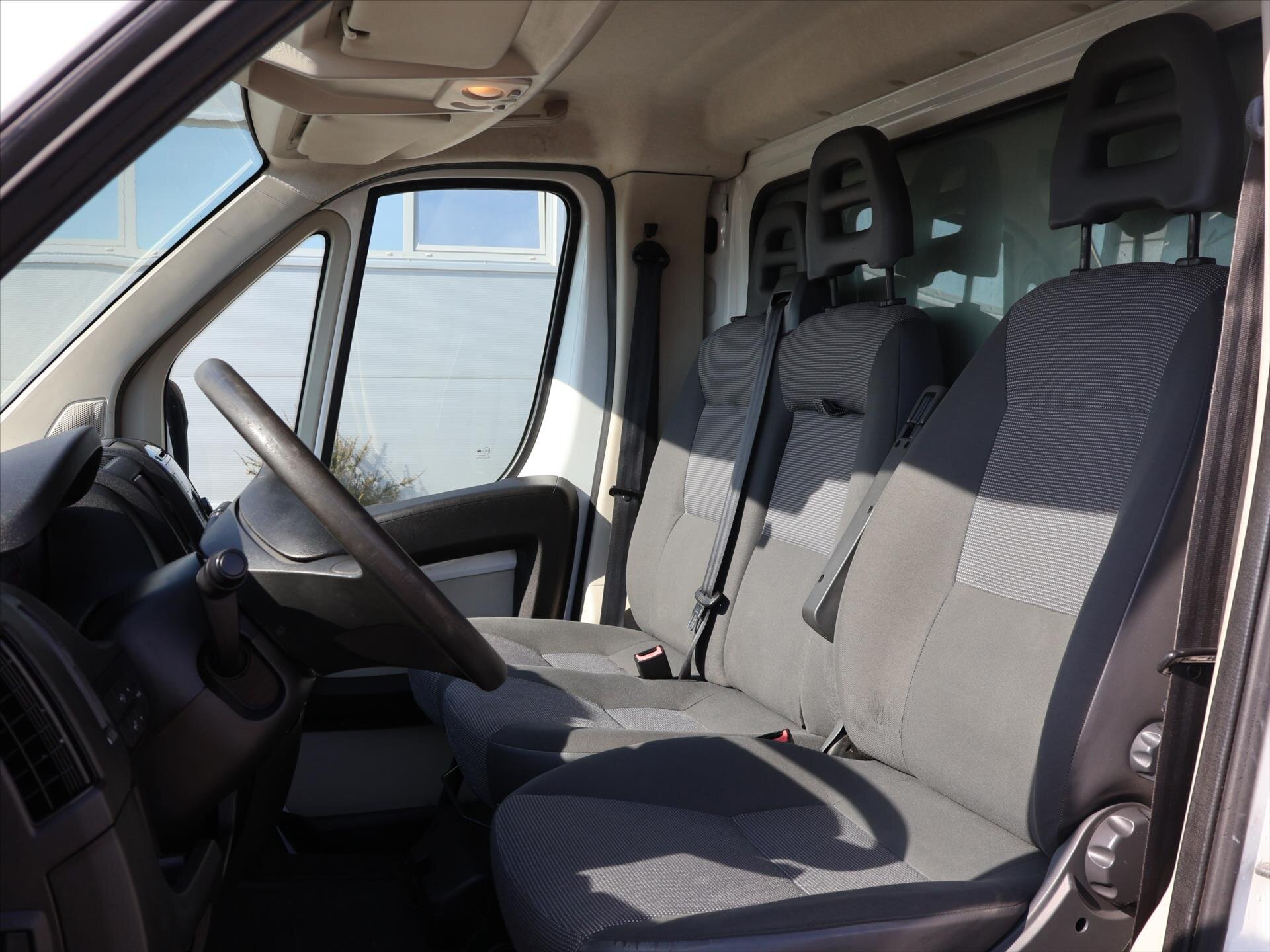 Peugeot Boxer Valník 2,2 l 88 kw