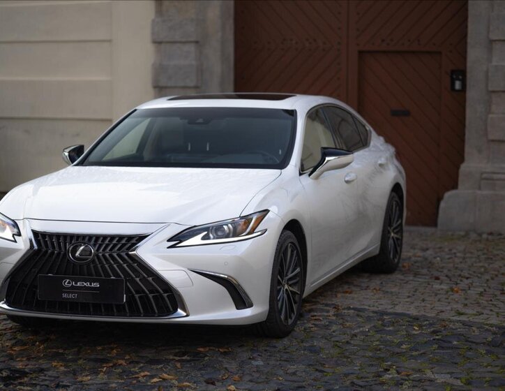 Lexus ES 300h 1