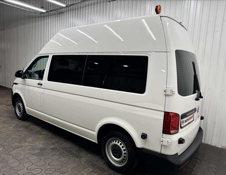 Volkswagen Transporter Kombi 2,0 l 81 kw