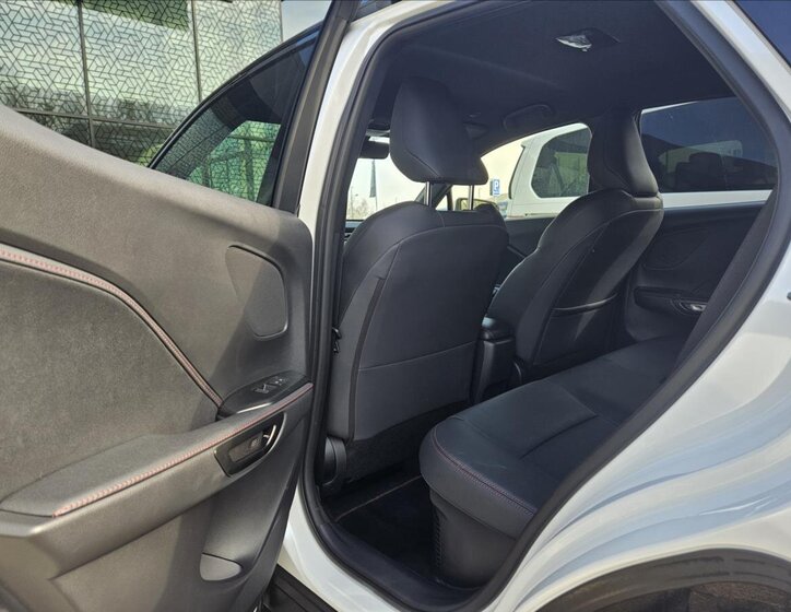 Lexus LBX SUV / Terénní 1,5 l 100 kw