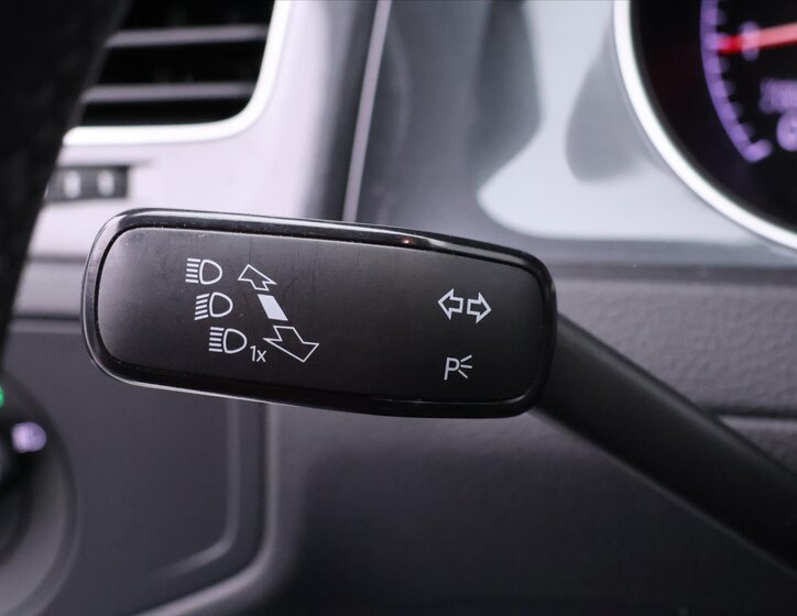 Volkswagen Golf Kombi 999,0 85 kw