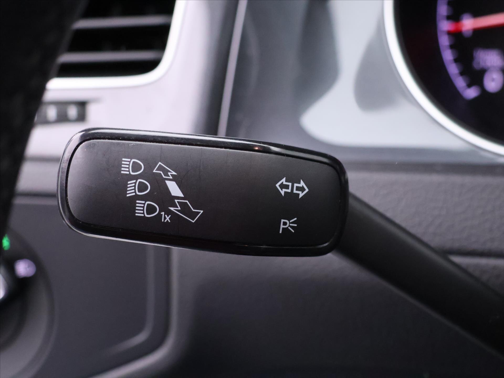 Volkswagen Golf Kombi 999,0 85 kw