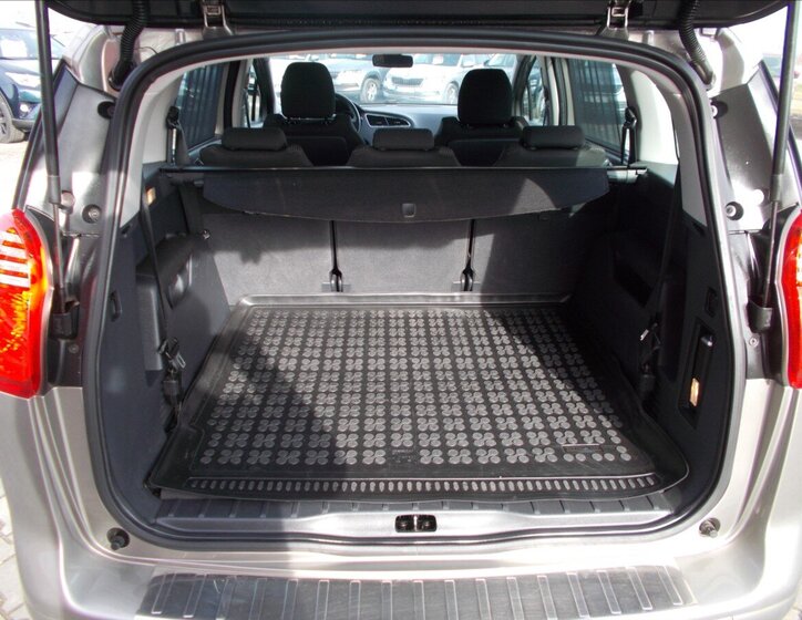 Peugeot 5008 MPV 1,6 l 80 kw