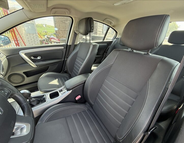 Renault Laguna Liftback 1,5 l 81 kw