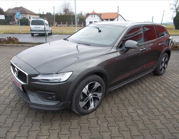 Volvo V60 Kombi 2,0 l 145 kw