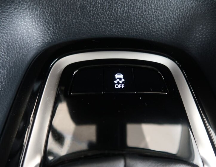 Toyota Corolla Sedan / Limuzína 1,5 l 92 kw