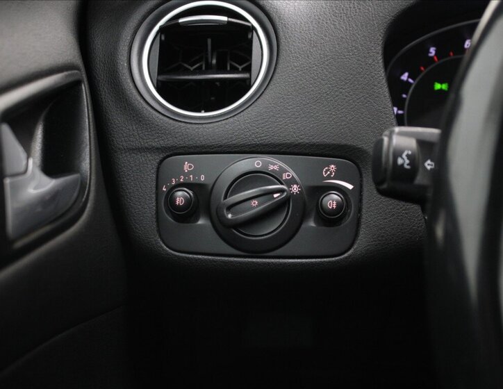 Ford Mondeo Kombi 2,0 l 103 kw