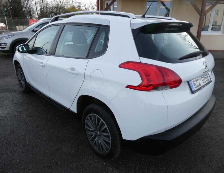 Peugeot 2008 SUV 1,2 l 60 kw