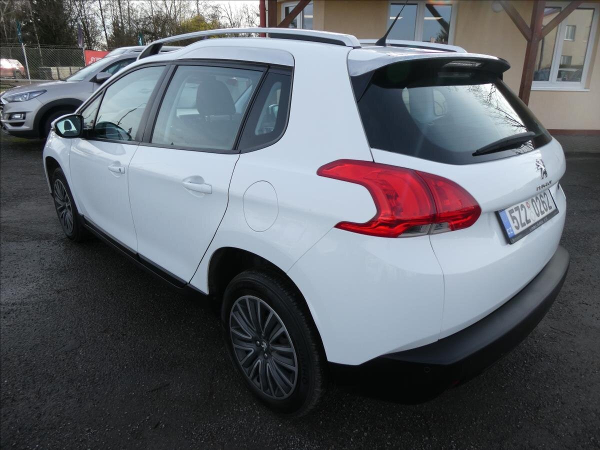 Peugeot 2008 SUV 1,2 l 60 kw
