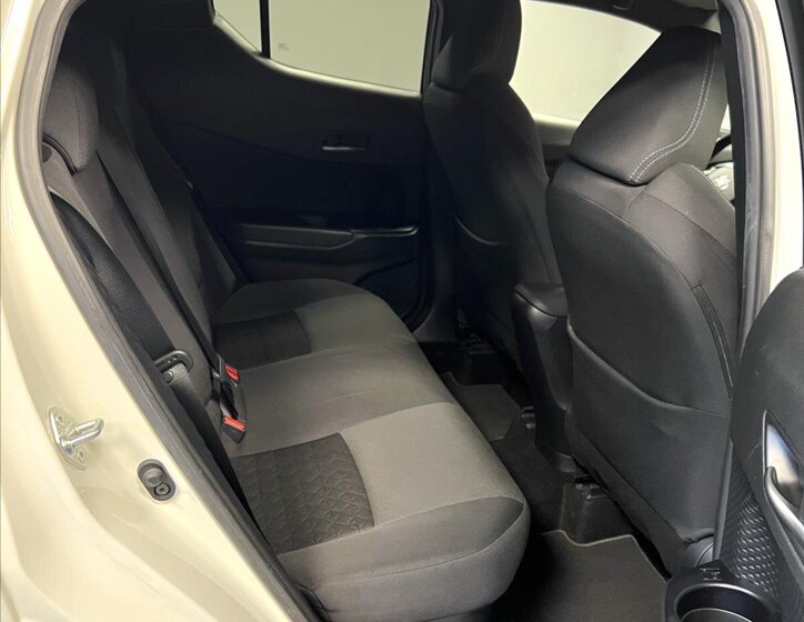 Toyota C-HR Hatchback 1,8 l 72 kw