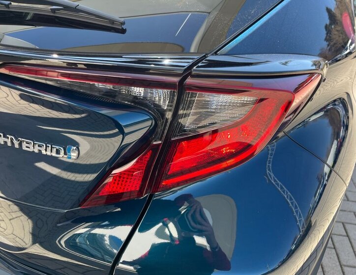 Toyota C-HR SUV / Terénní 2,0 l 112 kw