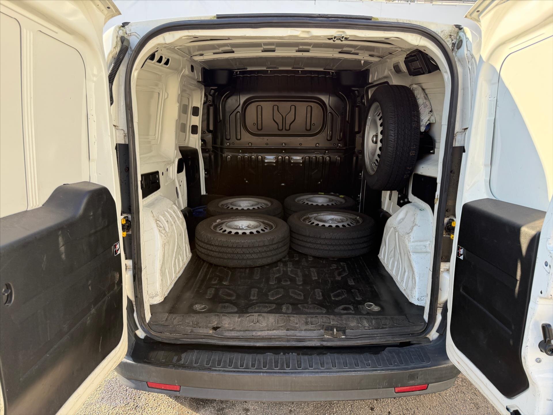 Opel Combo VAN / Minibus 1,4 l 88 kw