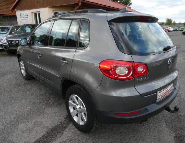 Volkswagen Tiguan 7
