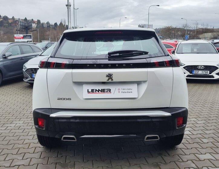 Peugeot 2008 SUV 1,2 l 96 kw