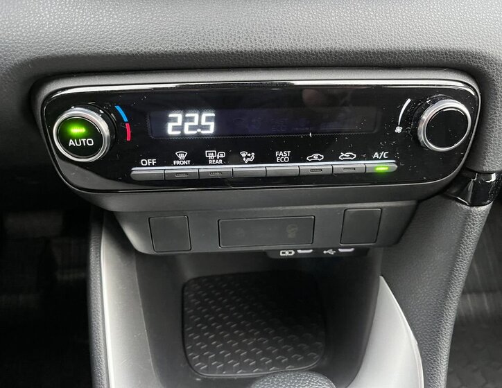 Toyota Yaris Hatchback 1,5 l 68 kw